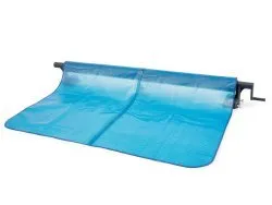 Napenergia-fólia tekerője vázas medencékhez 274 - 488 cm INTEX 28051