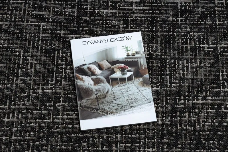 SZŐNYEG KÖTÉLSZERŰ SIZAL FLOORLUX KÖR 20401 Keret fekete / ezüst