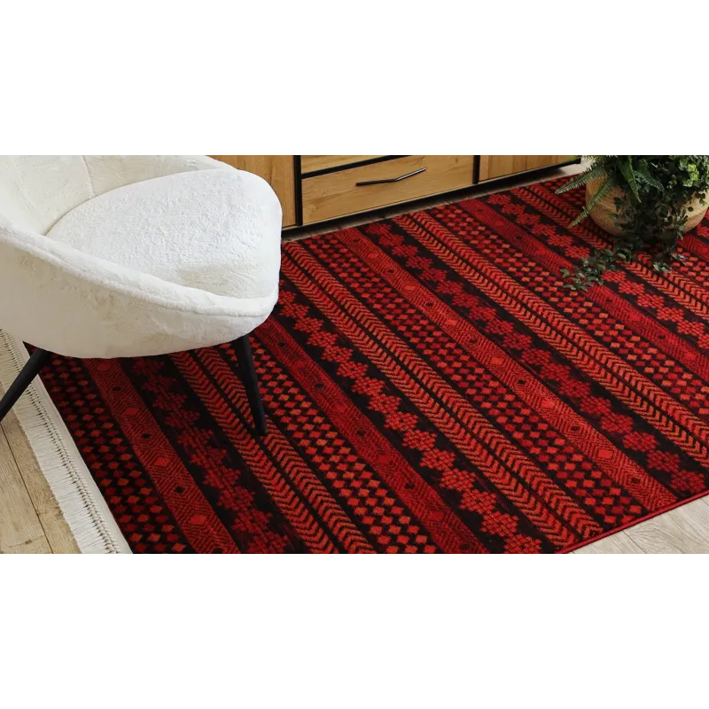 Bordó színű szőnyeg, tökéletes a nappaliba