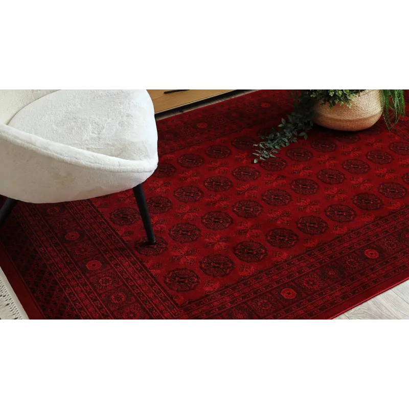 Elegáns fekete és bordó orientális szőnyeg, klasszikus stílus