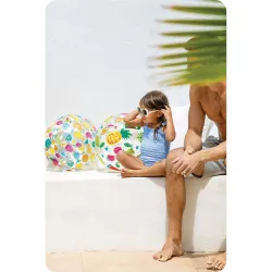Színes felfújható strandlabda vidám halakkal, 51 cm, tökéletes a strandra